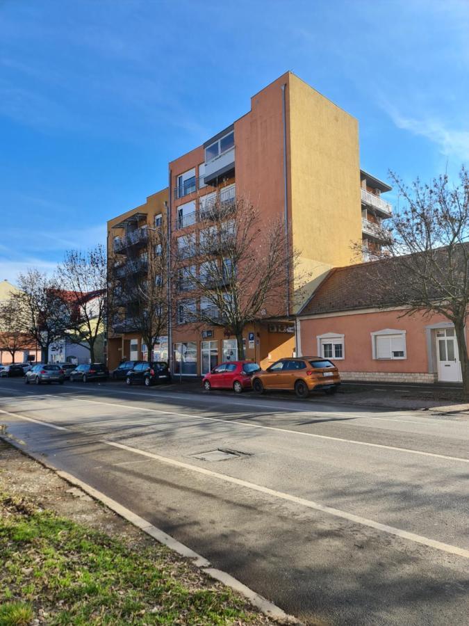 Apartman *Joy* Osijek Ngoại thất bức ảnh